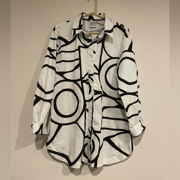 Finley Graphic Button Up - Picture 2 of 4